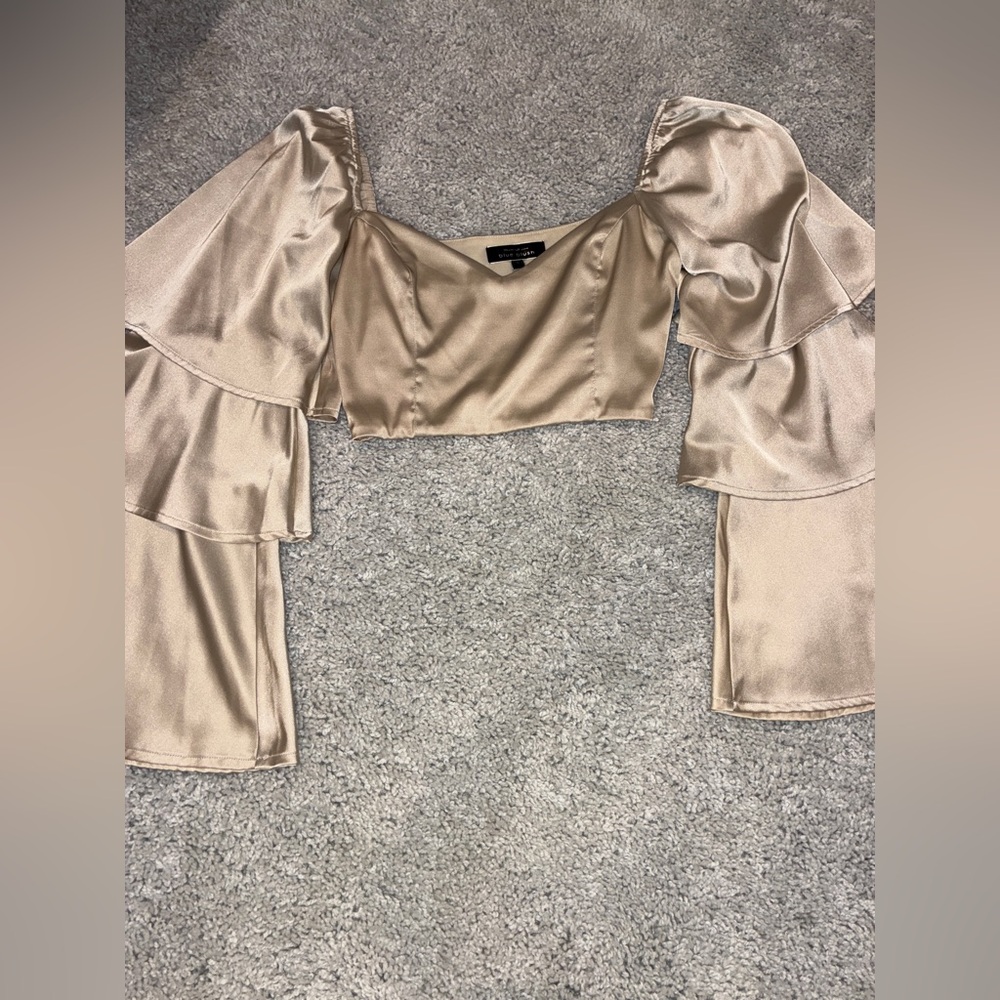 Blue Blush Champagne Satin Crop Top with Ruffle Sleeve Womens Size Small